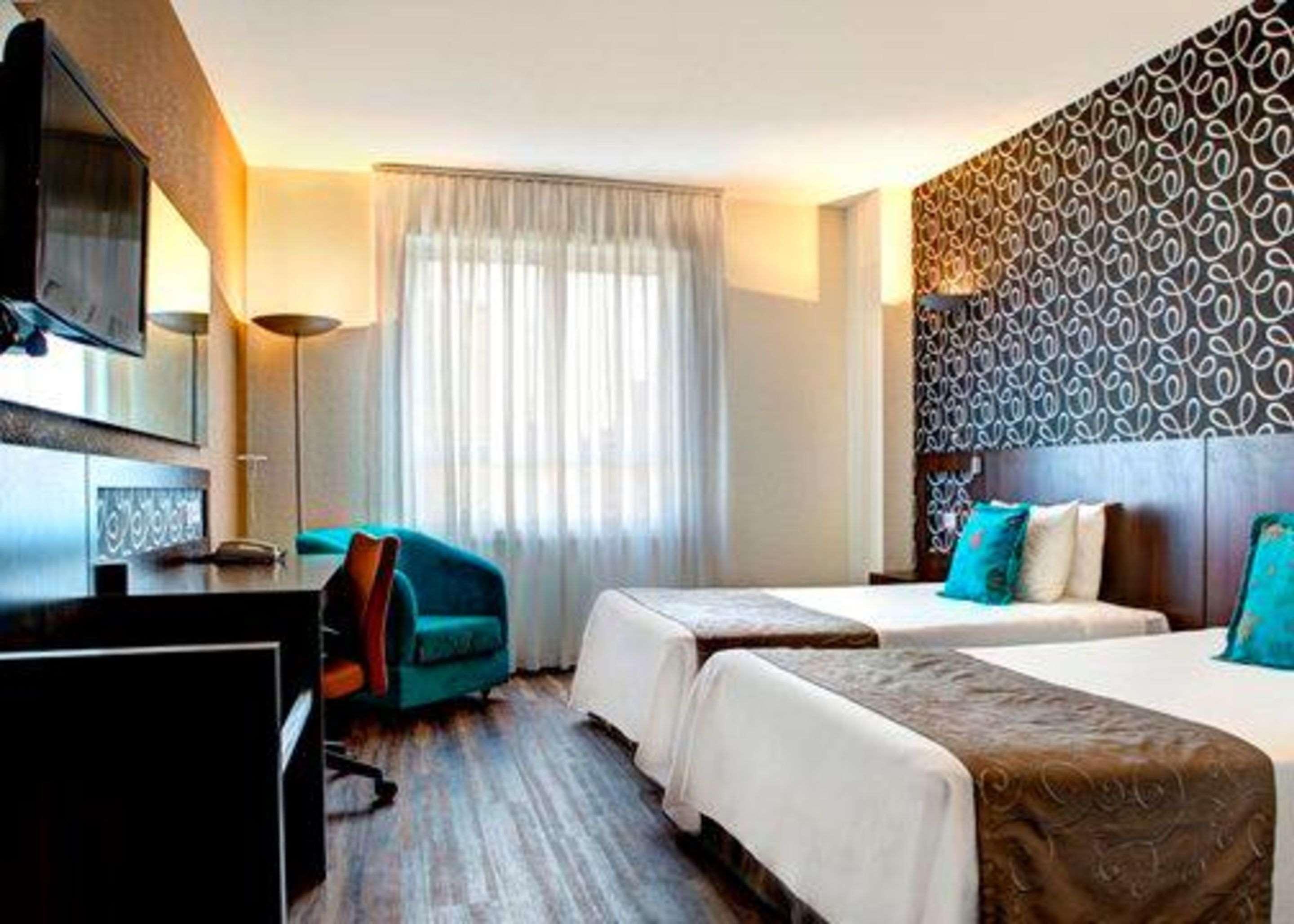 Quality Hotel Curitiba Exterior foto